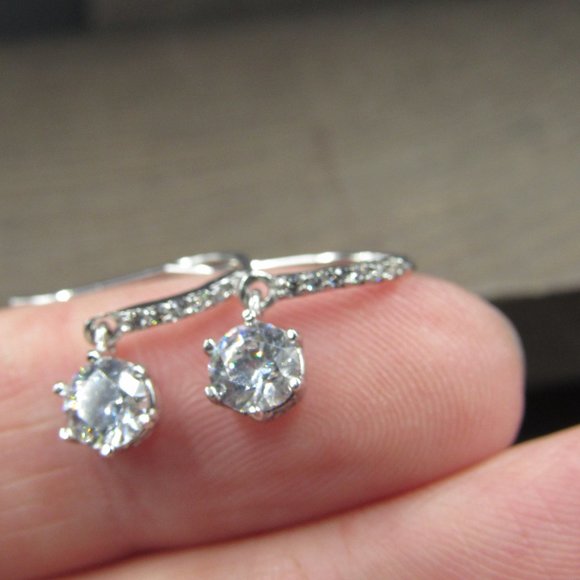 Sterling Silver Small Simple Style CZ Earrings Vintage - Picture 3 of 7